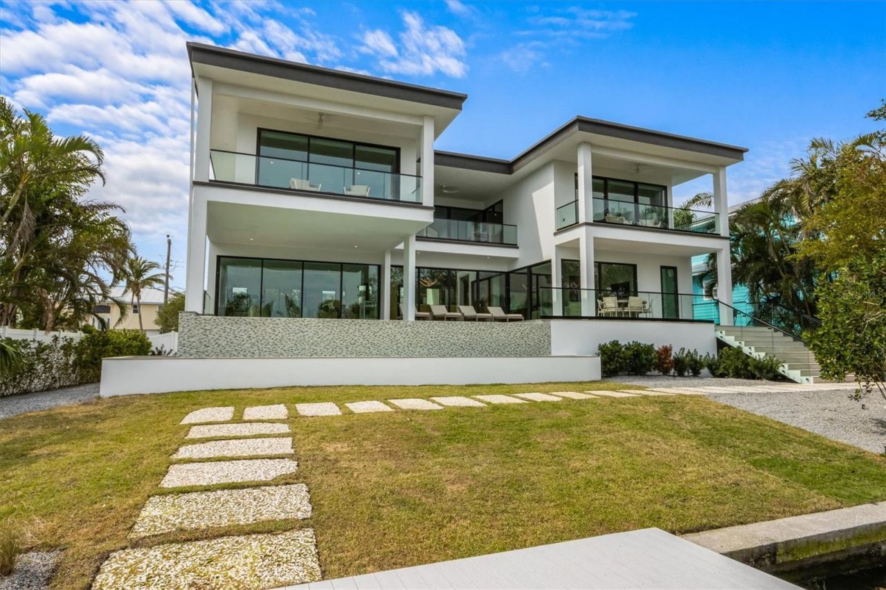 7003 Holmes Boulevard, Holmes Beach, FL 34217 Photo