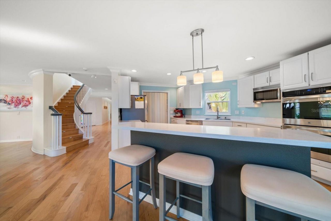 15564 Gulf Boulevard, Redington Beach, FL 33708 Photo