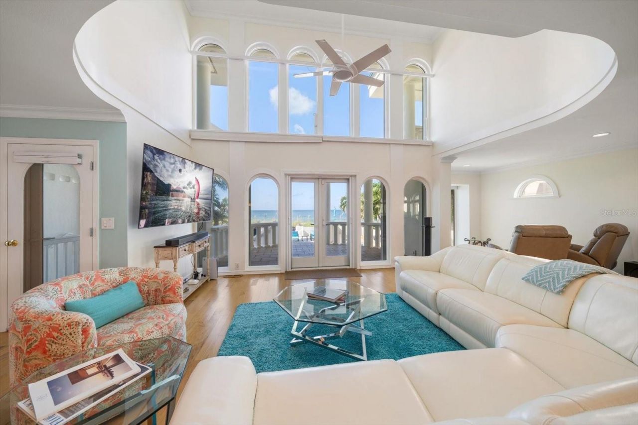 15564 Gulf Boulevard, Redington Beach, FL 33708 Photo