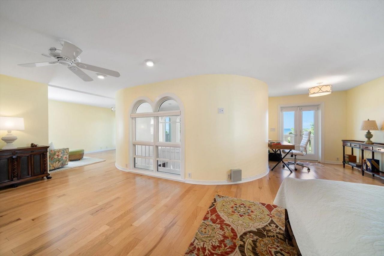 15564 Gulf Boulevard, Redington Beach, FL 33708 Photo