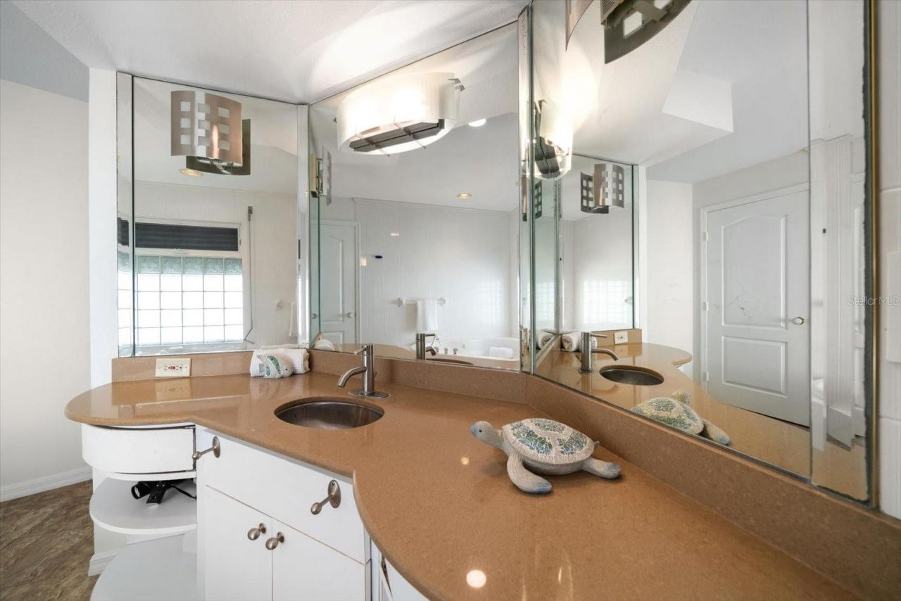 15564 Gulf Boulevard, Redington Beach, FL 33708 Photo