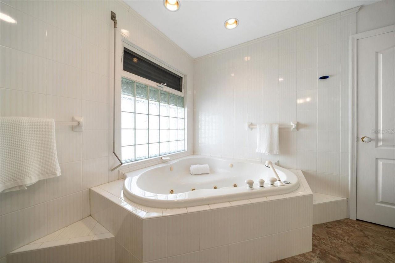 15564 Gulf Boulevard, Redington Beach, FL 33708 Photo