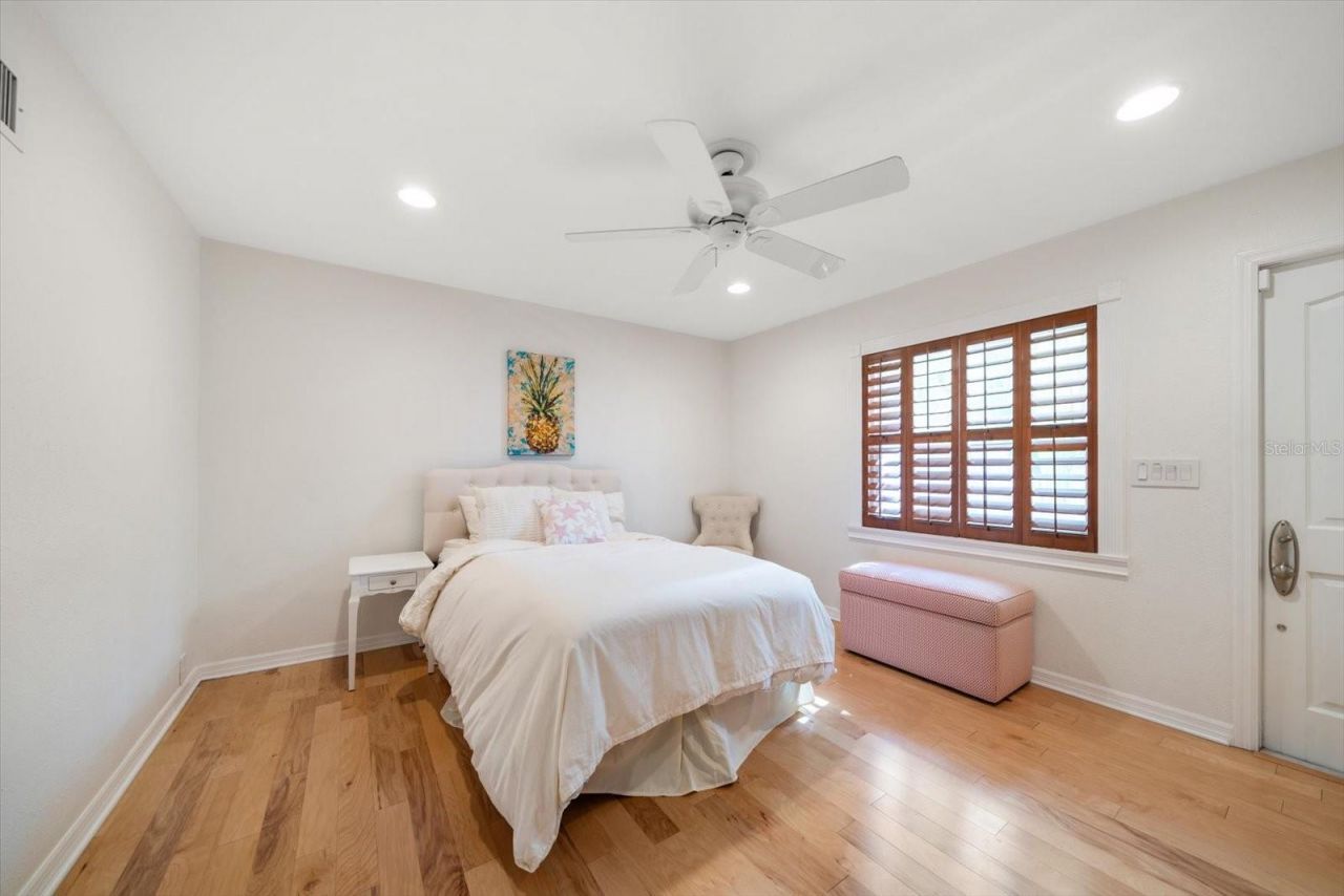 15564 Gulf Boulevard, Redington Beach, FL 33708 Photo