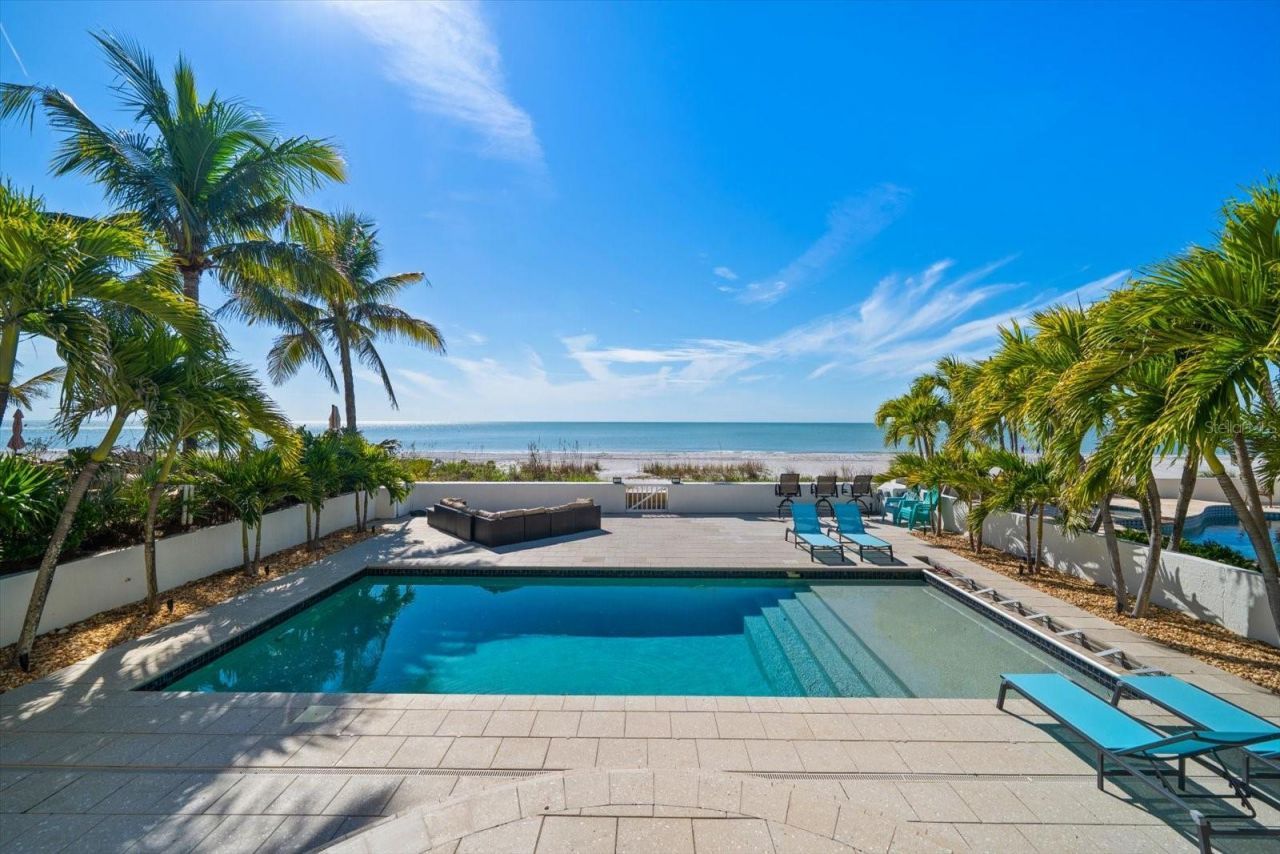 15564 Gulf Boulevard, Redington Beach, FL 33708 Photo