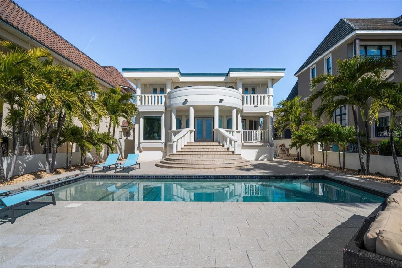 15564 Gulf Boulevard, Redington Beach, FL 33708 Photo