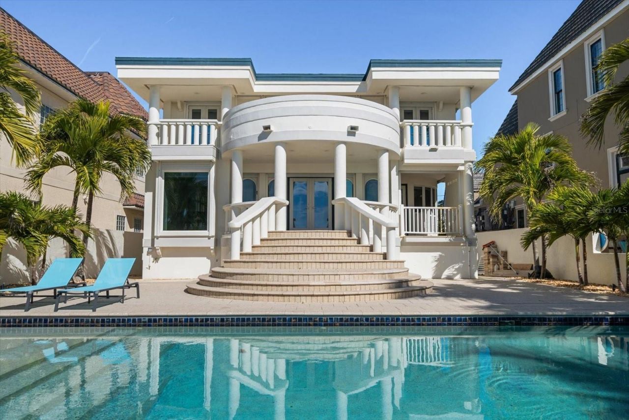 15564 Gulf Boulevard, Redington Beach, FL 33708 Photo