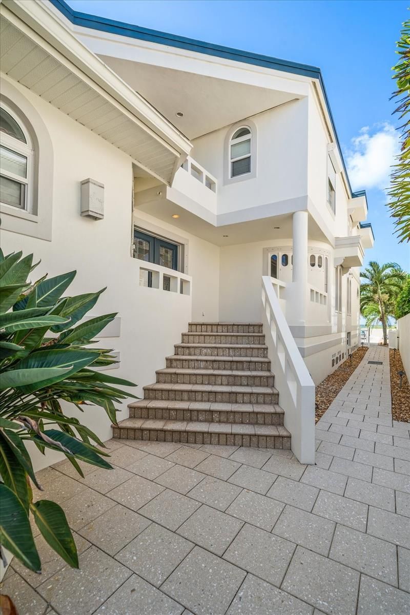 15564 Gulf Boulevard, Redington Beach, FL 33708 Photo