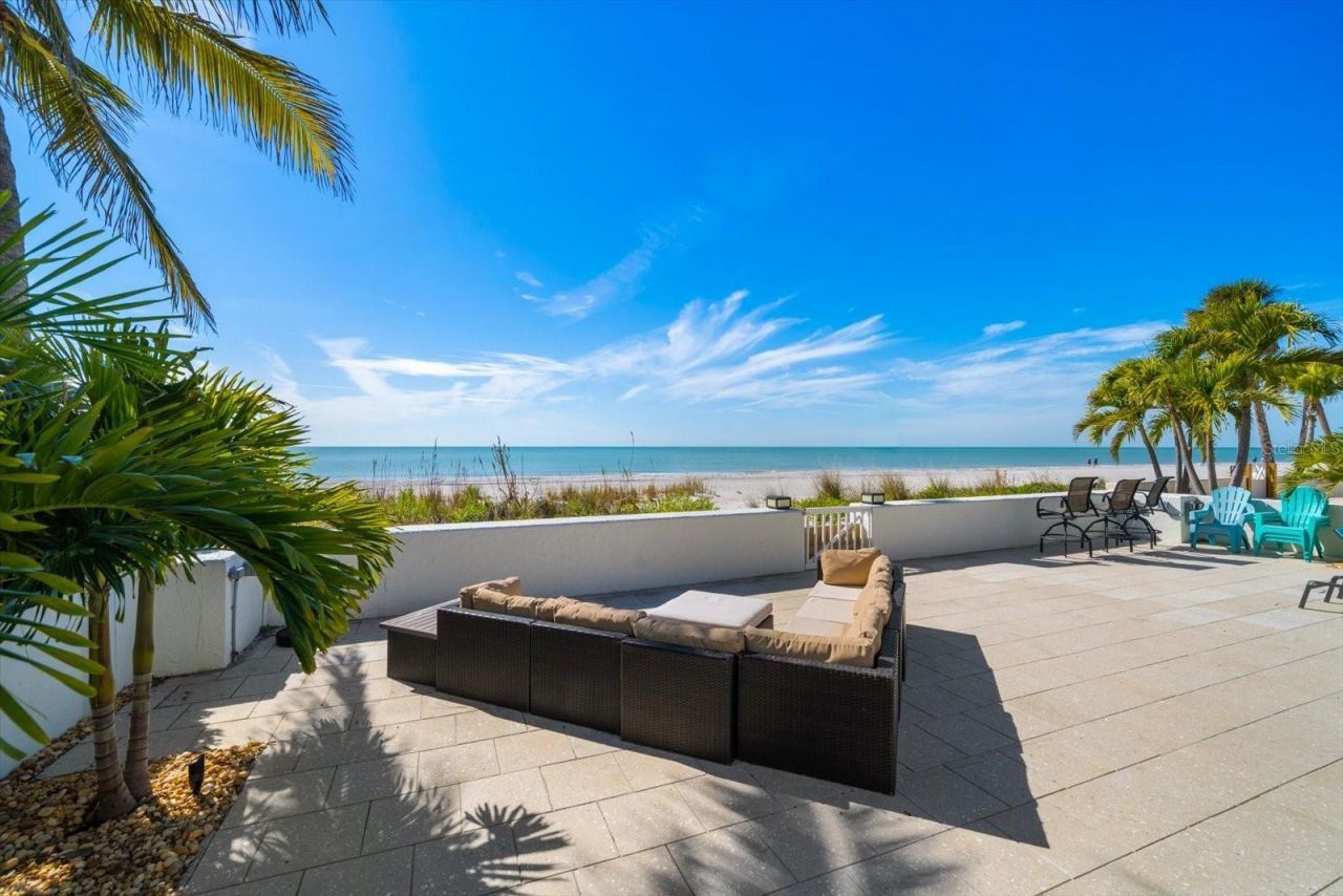 15564 Gulf Boulevard, Redington Beach, FL 33708 Photo