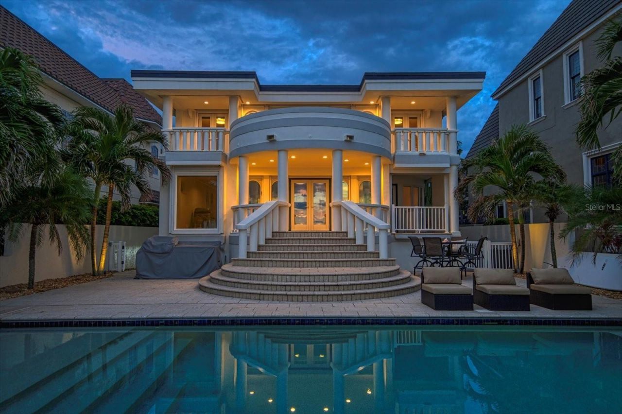 15564 Gulf Boulevard, Redington Beach, FL 33708 Photo