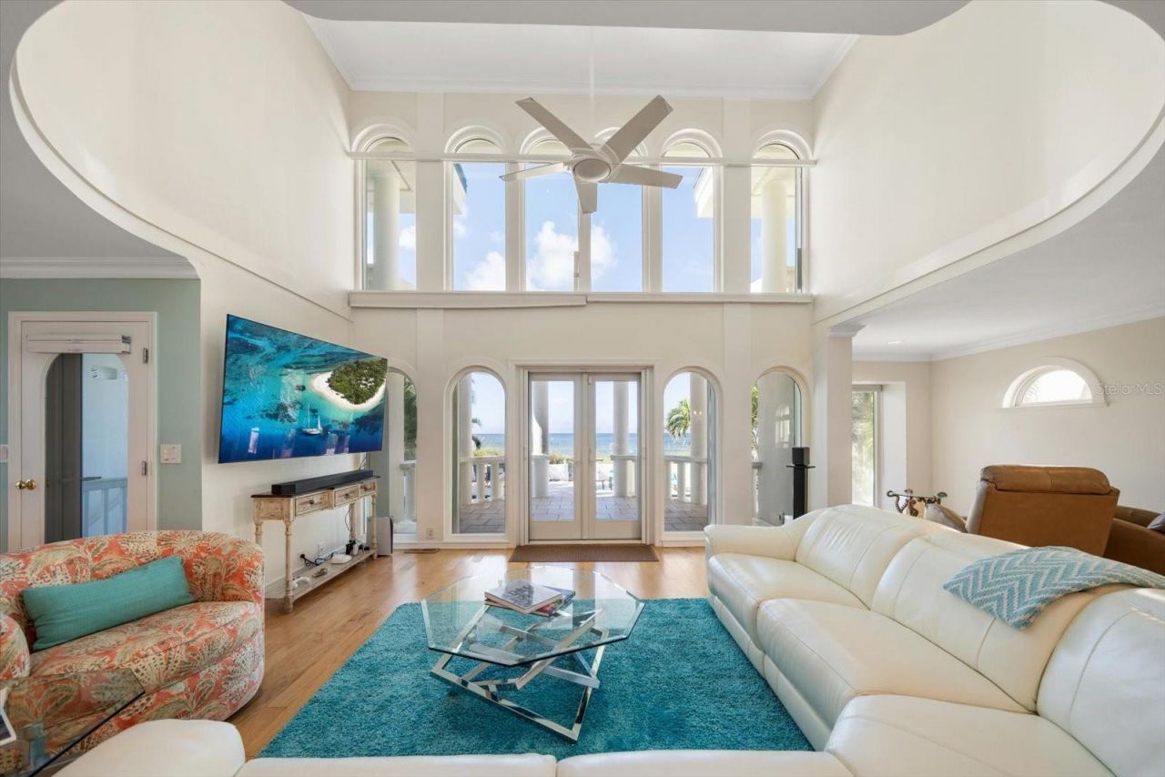 15564 Gulf Boulevard, Redington Beach, FL 33708 Photo