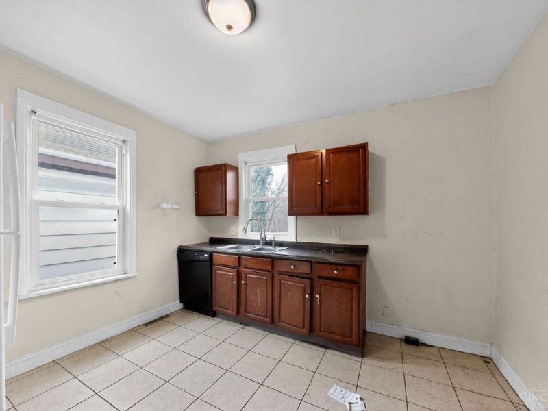 395 Purcell Avenue, Cincinnati, OH 45205 Photo 12