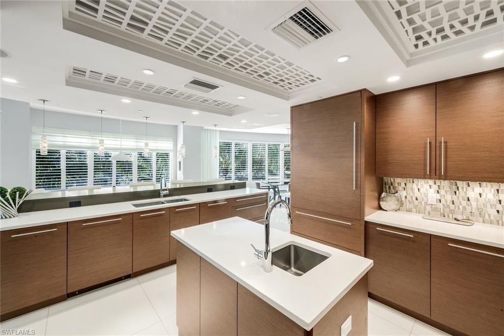 13665 Vanderbilt Dr, Unit 301, Naples, FL 34110 Photo