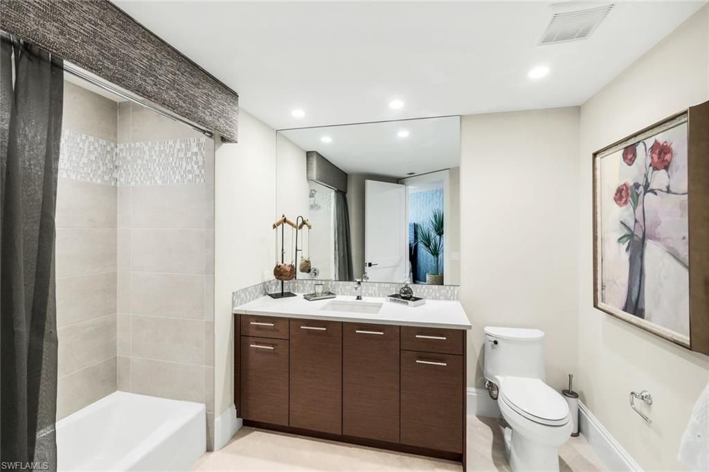 13665 Vanderbilt Dr, Unit 301, Naples, FL 34110 Photo