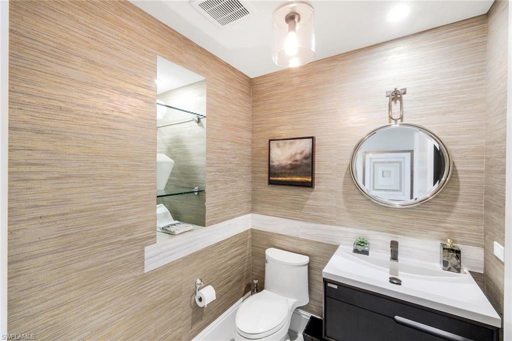 13665 Vanderbilt Dr, Unit 301, Naples, FL 34110 Photo