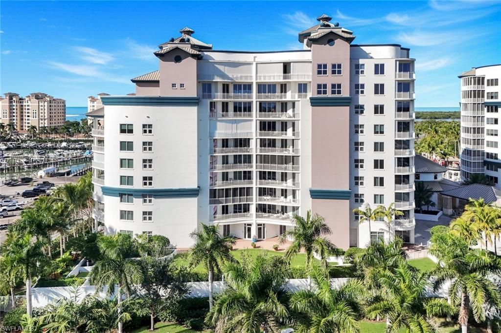 13665 Vanderbilt Dr, Unit 301, Naples, FL 34110 Photo