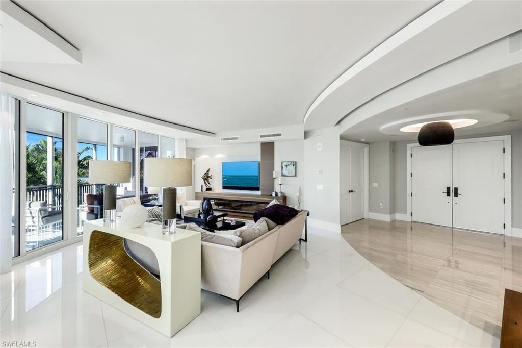 13665 Vanderbilt Dr, Unit 301, Naples, FL 34110 Photo