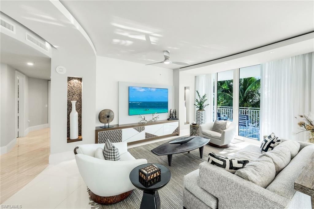 13665 Vanderbilt Dr, Unit 301, Naples, FL 34110 Photo