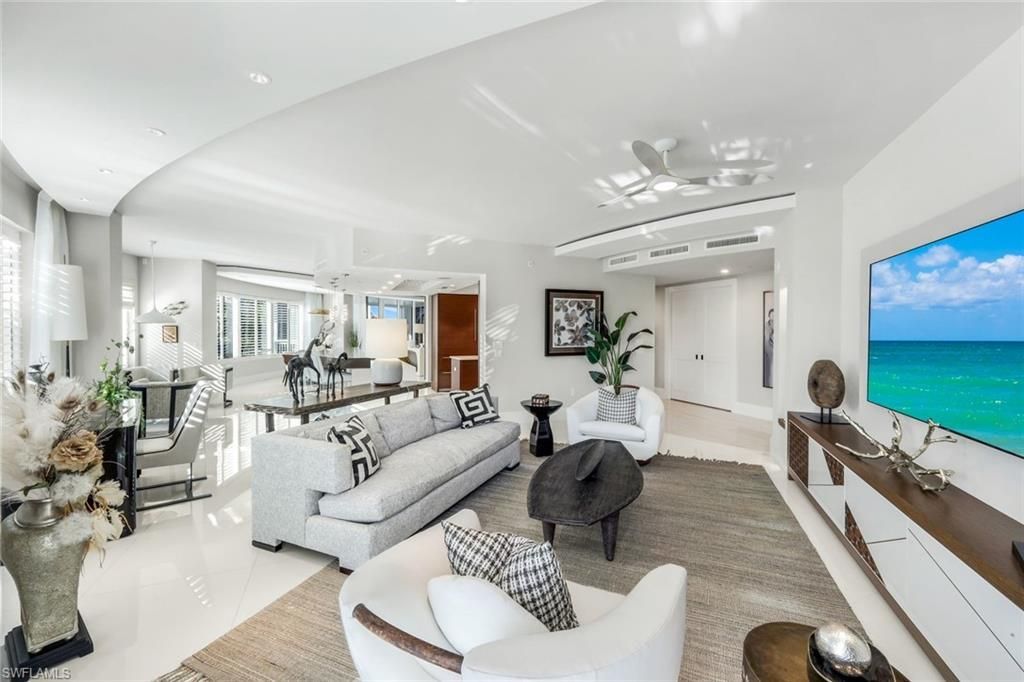13665 Vanderbilt Dr, Unit 301, Naples, FL 34110 Photo