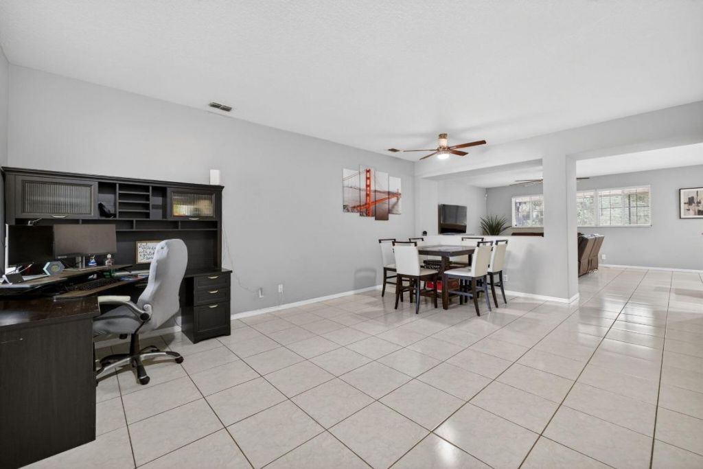 5806 NW Breezy Brook Court, Port Saint Lucie, FL 34986 Photo