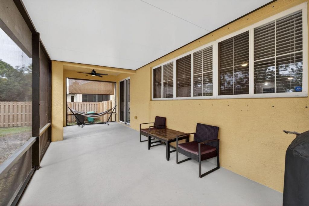 5806 NW Breezy Brook Court, Port Saint Lucie, FL 34986 Photo