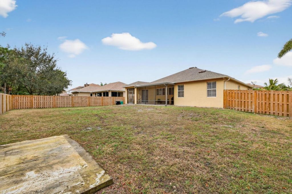 5806 NW Breezy Brook Court, Port Saint Lucie, FL 34986 Photo