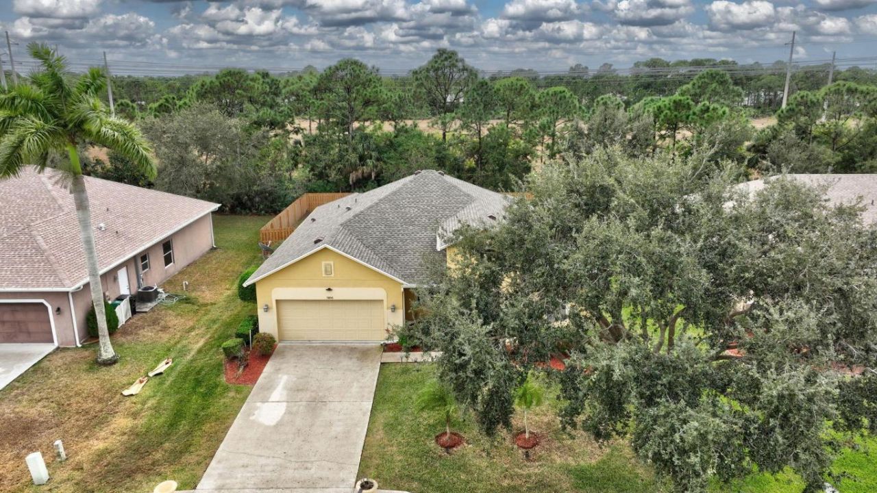 5806 NW Breezy Brook Court, Port Saint Lucie, FL 34986 Photo