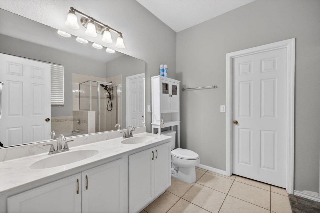 5806 NW Breezy Brook Court, Port Saint Lucie, FL 34986 Photo