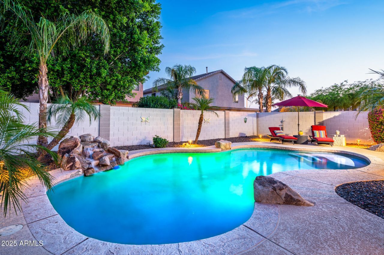 6805 W Tether Trail, Peoria, AZ 85383 Main Photo