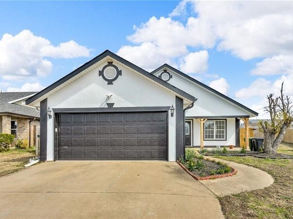 911 S 23rd Street, Rogers, AR 72758