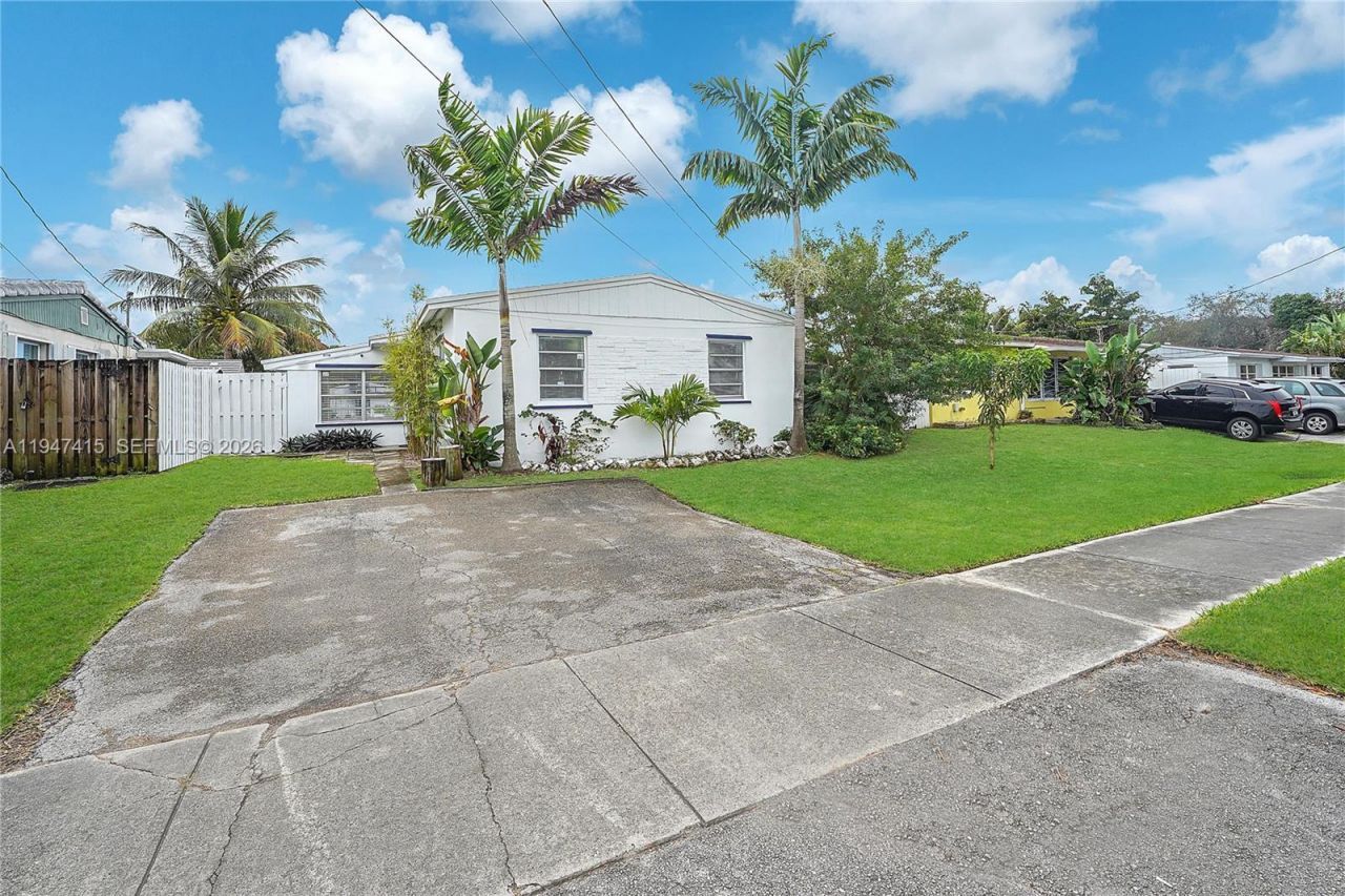 2718 Sherman St, Hollywood, FL 33020 Photo