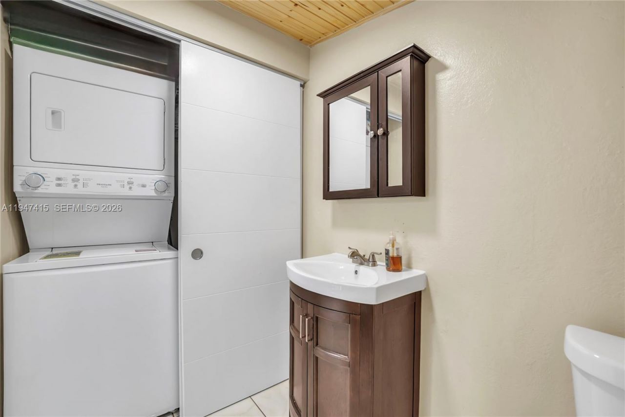 2718 Sherman St, Hollywood, FL 33020 Photo