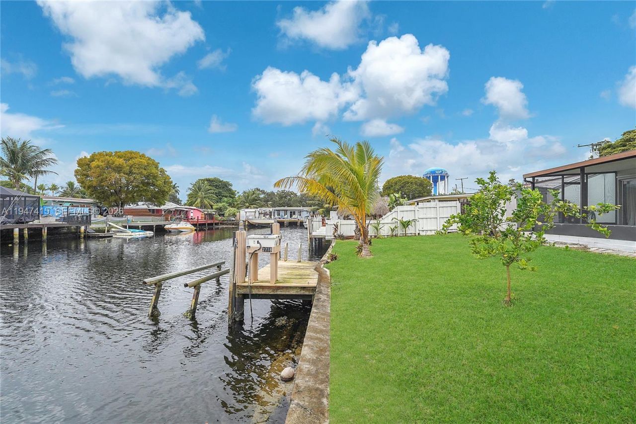 2718 Sherman St, Hollywood, FL 33020 Photo