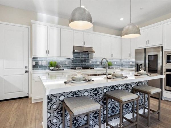 24523 Via La Sombrilla, Valencia, CA 91354