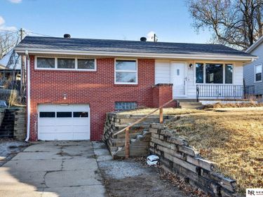 7516 Richmond Drive, Omaha, NE 68134