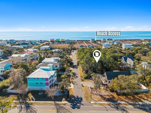 14 SE 68th Street, Oak Island, NC 28465