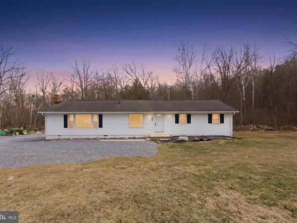5002 E POINT RD, ELKTON, VA 22827