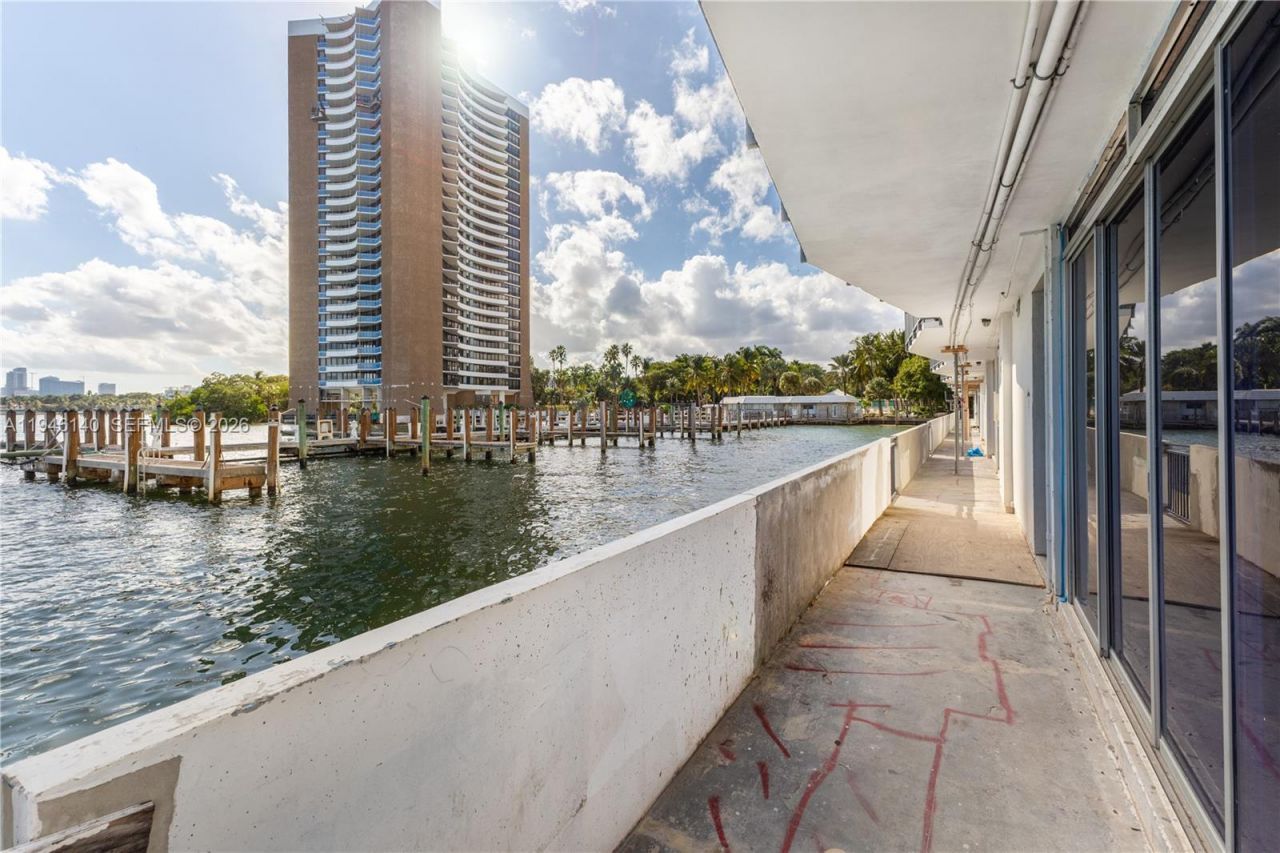 770 NE 69th St, Unit 1G & 1H, Miami, FL 33138 Photo