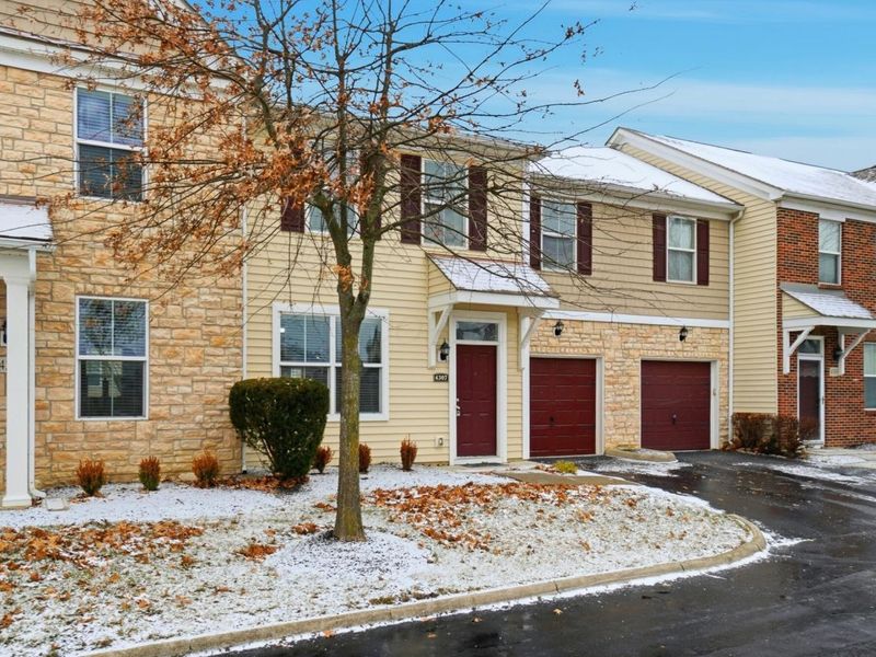 4307 Club Trail Lane, Unit 27, Grove City, OH 43123 Photo 2