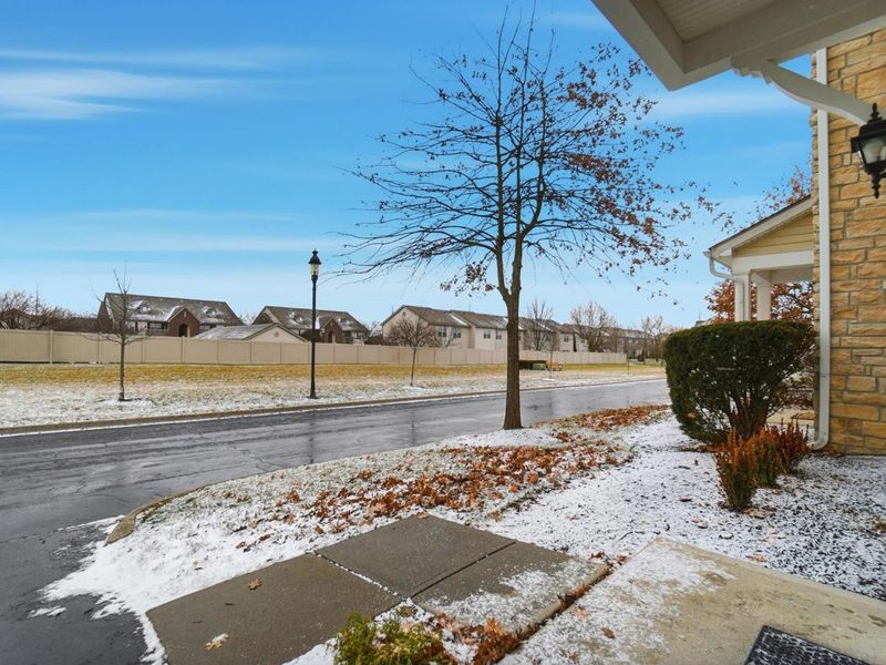 4307 Club Trail Lane, Unit 27, Grove City, OH 43123 Photo 4