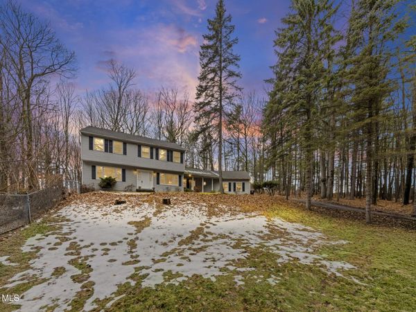 37 Deer Cliff Road, Voorheesville, NY 12186