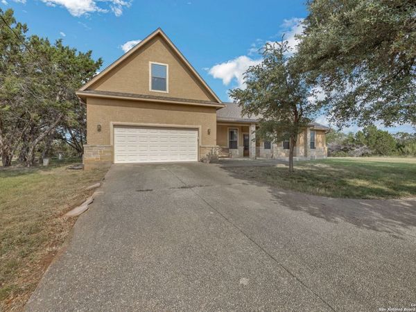448 Western, Bandera, TX 78003
