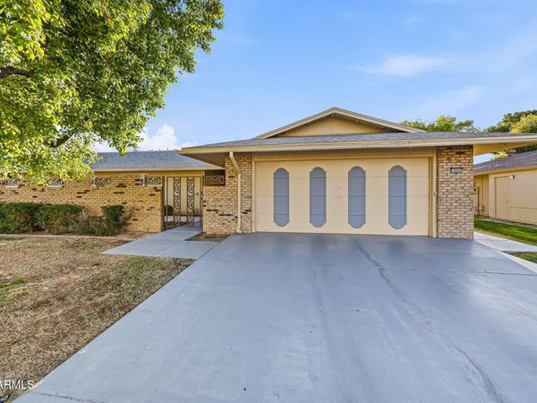 19045 N SIGNAL BUTTE Circle, Sun City, AZ 85373