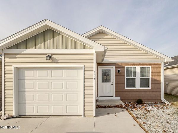 5736 Aurora Place, Sylvania, OH 43560