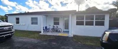 14200 Carver Dr, Miami, FL 33176 Photo
