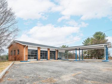 4927 S Amherst Highway, Madison Heights, VA 24572