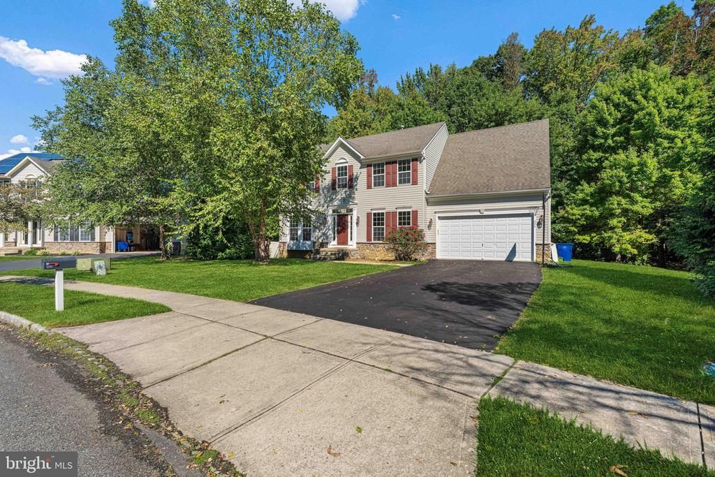 406 Arnold Drive, Florence, NJ 08518 Main Photo