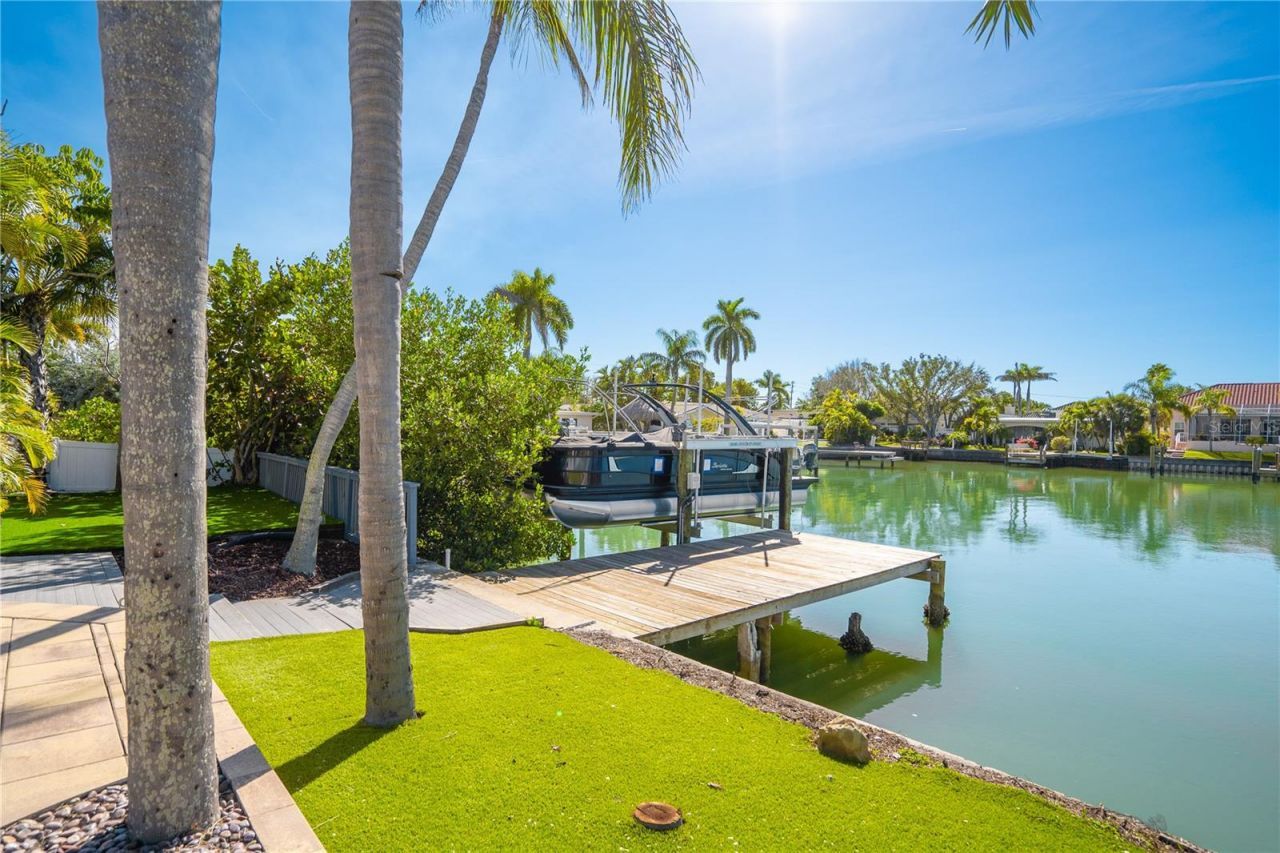 482 Hermosita Drive, Saint Pete Beach, FL 33706 Photo