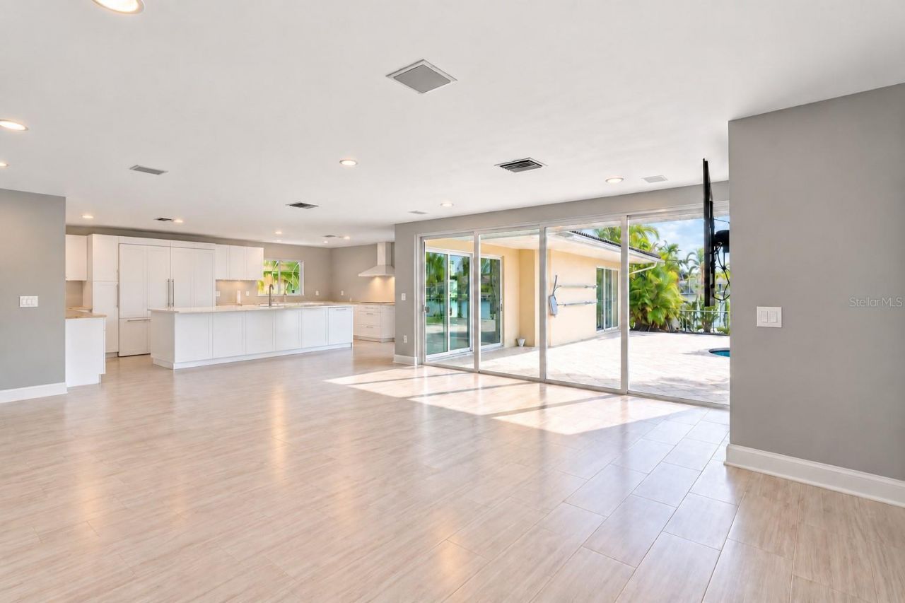 482 Hermosita Drive, Saint Pete Beach, FL 33706 Photo