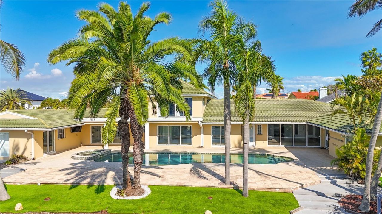 482 Hermosita Drive, Saint Pete Beach, FL 33706 Photo
