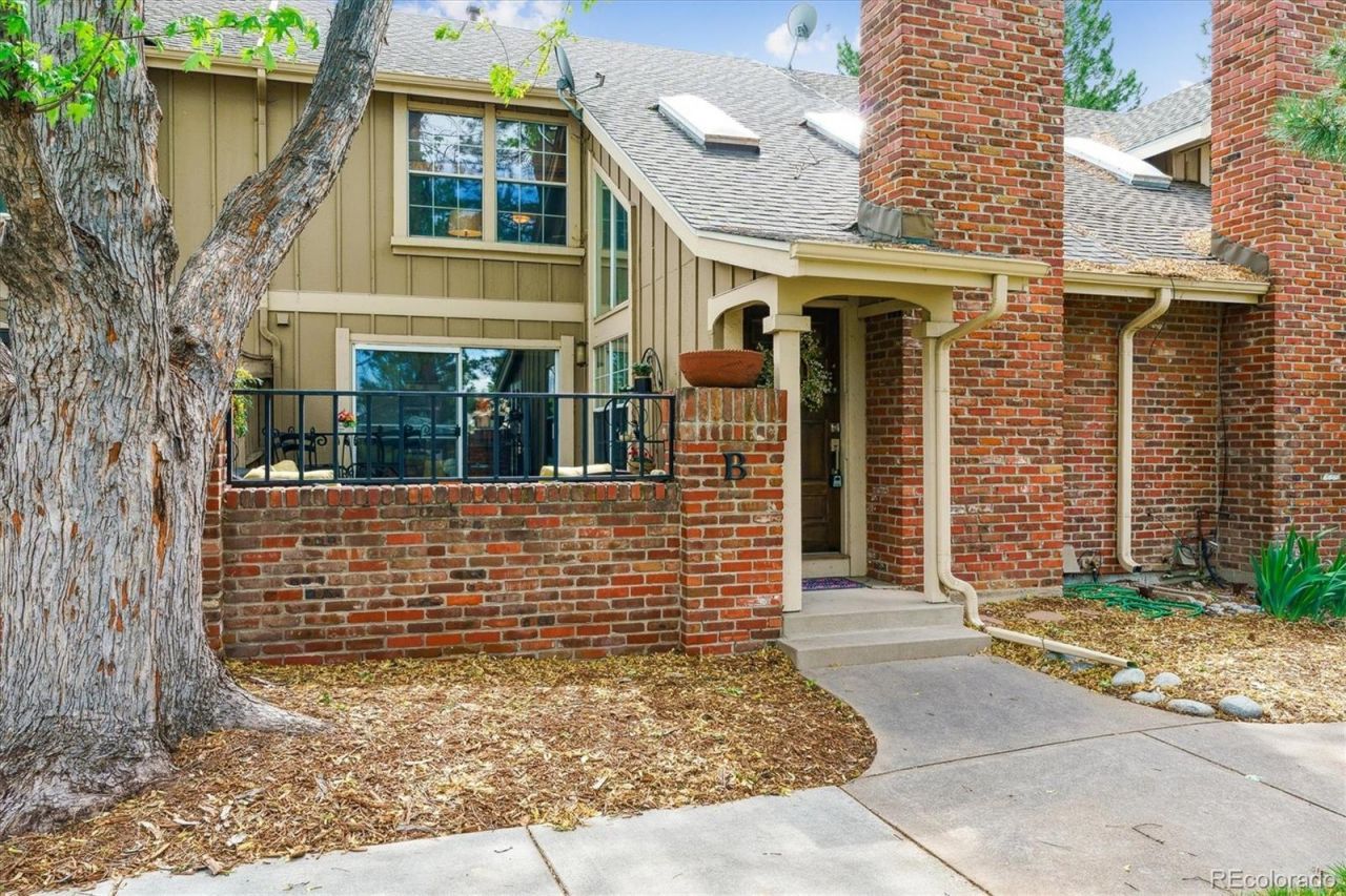 2783 W Long Drive, Unit B, Littleton, CO 80120 Main Photo